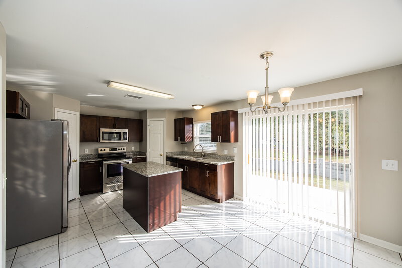 2,410/Mo, 1336 Dragon Head Dr Valrico, FL 33594 Kitchen View 2