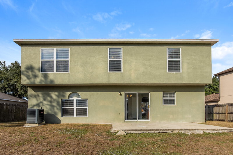 2,410/Mo, 1336 Dragon Head Dr Valrico, FL 33594 Rear View