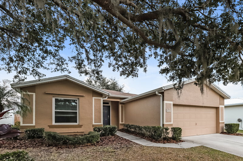 2,085/Mo, 6417 Myrtlewood Dr Lakeland, FL 33810 Front View