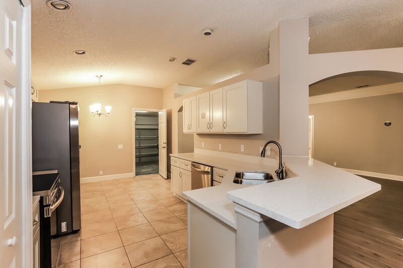 2,085/Mo, 6417 Myrtlewood Dr Lakeland, FL 33810 Kitchen View 2