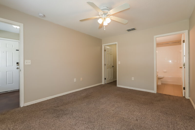 2,095/Mo, 10326 Summerview Cir Riverview, FL 33578 Main Bedroom View