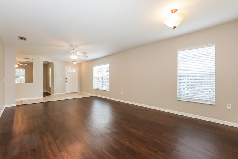 1,985/Mo, 13512 Blue Sunfish Ct Riverview, FL 33569 Living Room View 2