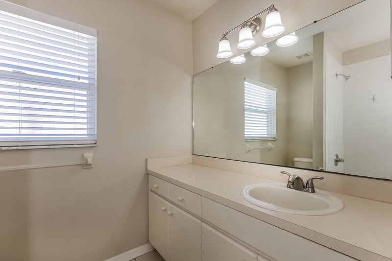 2,345/Mo, 4721 Little Denise Ct Valrico, FL 33594 Bathroom View