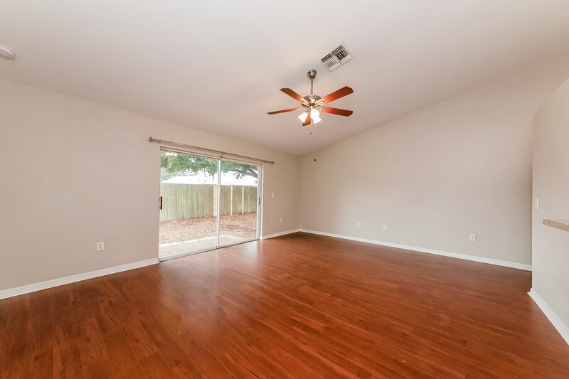 1,805/Mo, 119 Lookout Dr Apollo Beach, FL 33572 Living Room View 2