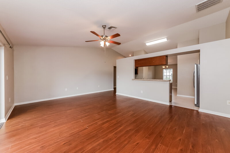 1,805/Mo, 119 Lookout Dr Apollo Beach, FL 33572 Living Room View 3