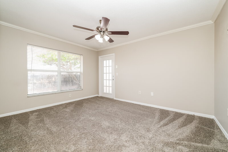 2,100/Mo, 1501 21st St SE Ruskin, FL 33570 Main Bedroom View