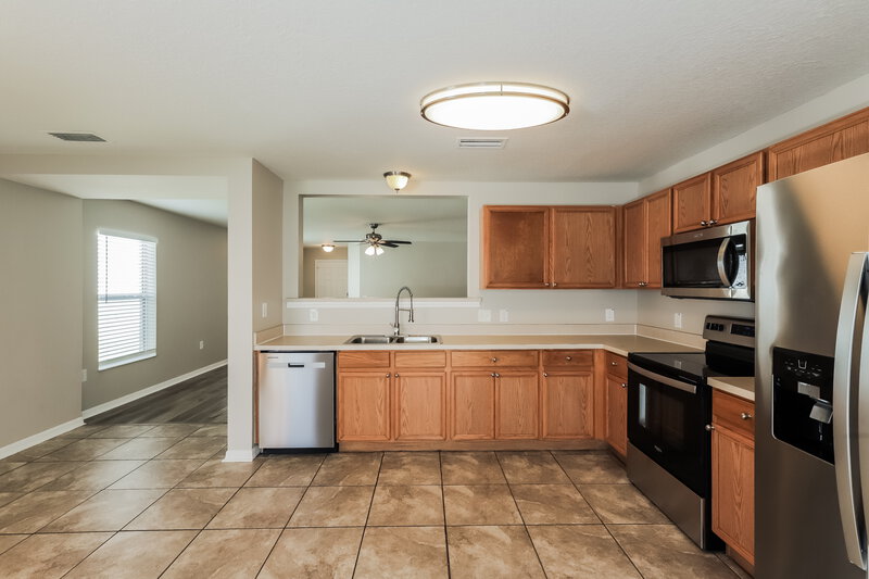 3,720/Mo, 10510 Goshawk Pl Riverview, FL 33578 Kitchen View