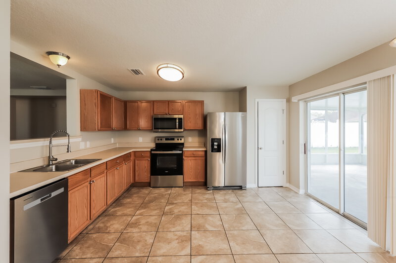 3,720/Mo, 10510 Goshawk Pl Riverview, FL 33578 Kitchen View 2
