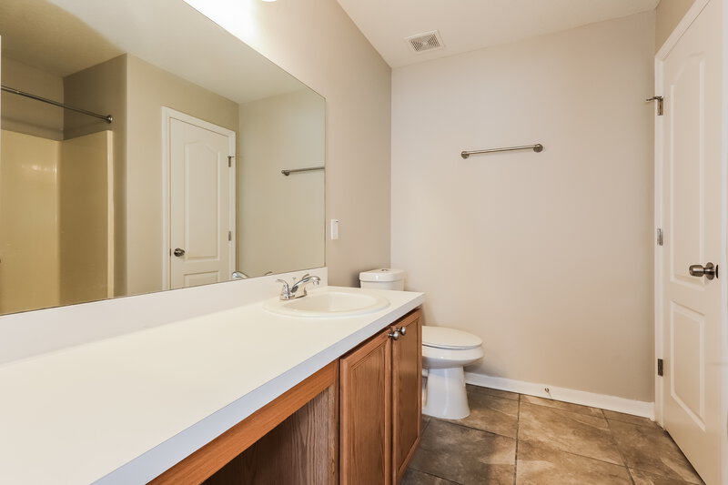 3,720/Mo, 10510 Goshawk Pl Riverview, FL 33578 Main Bathroom View
