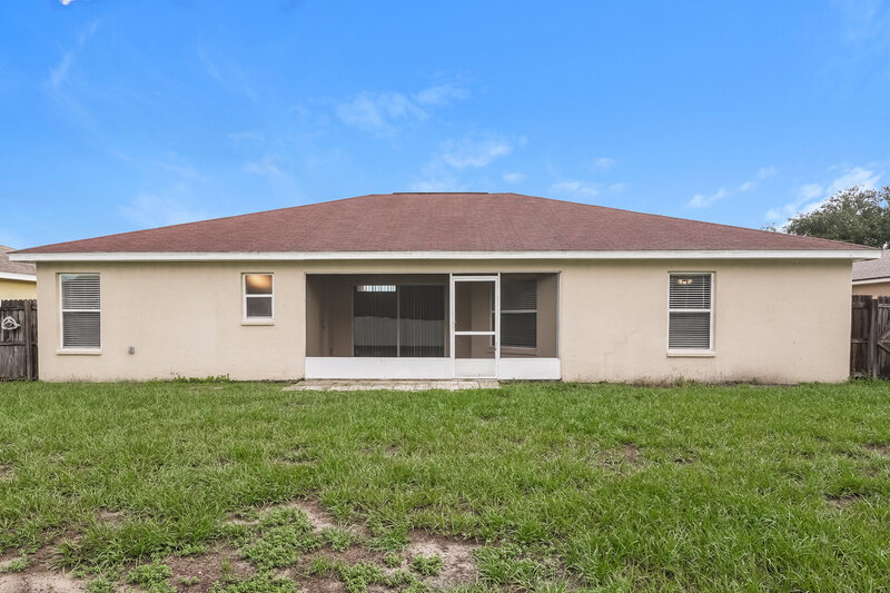 2,325/Mo, 4668 Great Blue Heron Dr Lakeland, FL 33812 Rear View