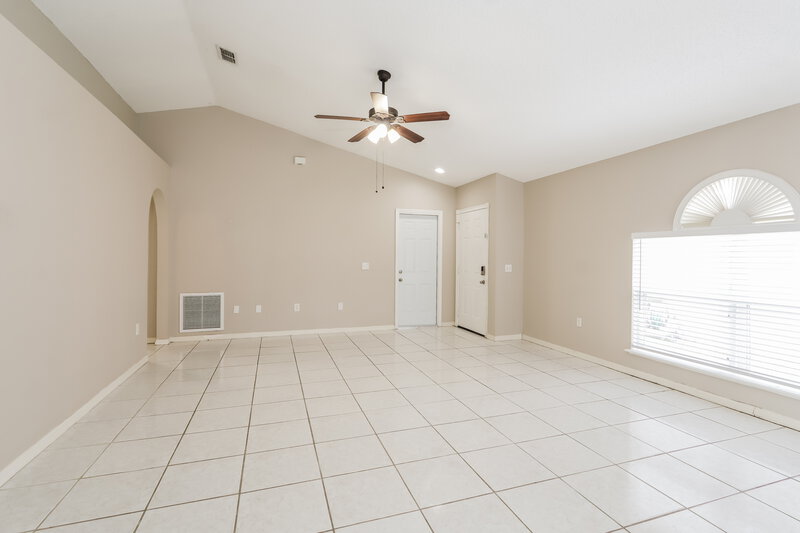 1,940/Mo, 30539 Birdhouse Dr Wesley Chapel, FL 33545 Living Room View