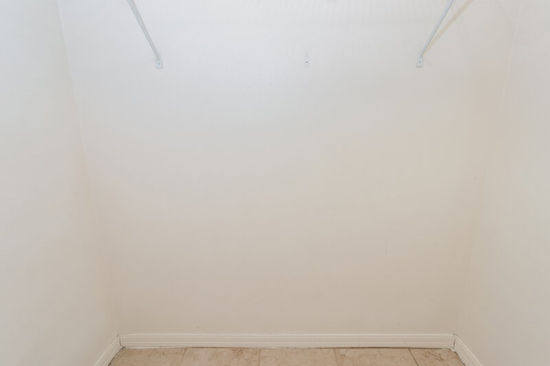 1,940/Mo, 30539 Birdhouse Dr Wesley Chapel, FL 33545 Walk In Closet View