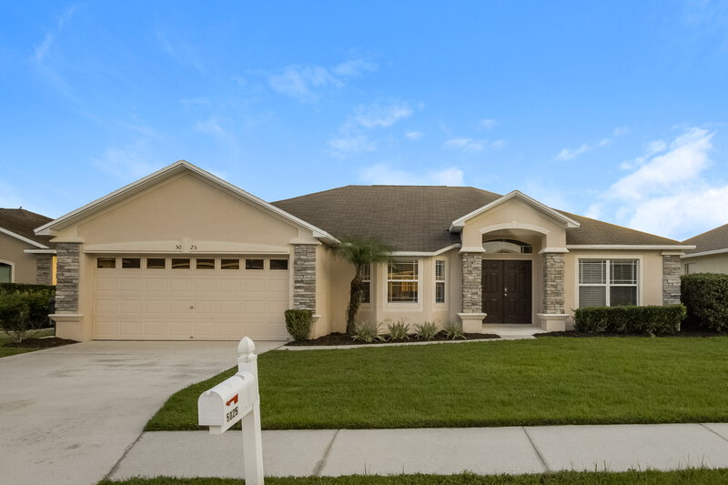 2,070/Mo, 5025 Yellowtop Loop Lakeland, FL 33811 External View