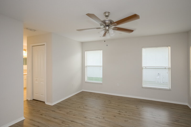 2,070/Mo, 5025 Yellowtop Loop Lakeland, FL 33811 Main Bedroom View