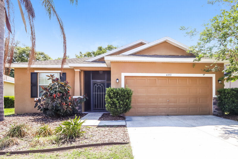 2,090/Mo, 6353 Twin Bridges Dr Zephyrhills, FL 33541 External View