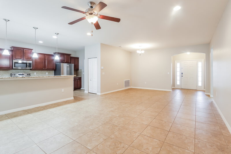 2,090/Mo, 6353 Twin Bridges Dr Zephyrhills, FL 33541 Living Room View 2