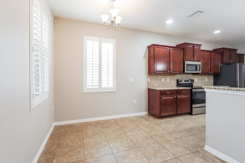 2,090/Mo, 6353 Twin Bridges Dr Zephyrhills, FL 33541 Breakfast Nook View