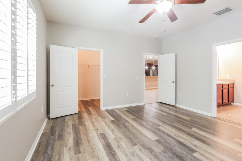 2,090/Mo, 6353 Twin Bridges Dr Zephyrhills, FL 33541 Main Bedroom View