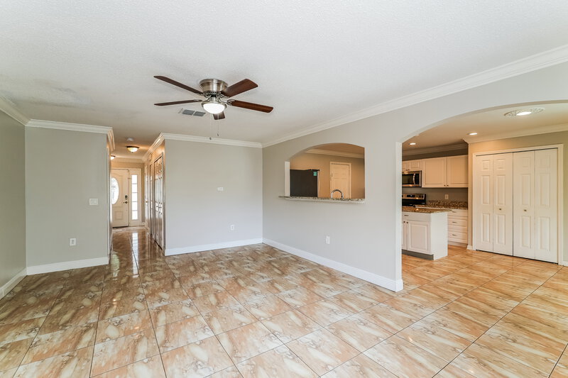 2,480/Mo, 13706 Gentle Woods Ave Riverview, FL 33569 Living Room View 2
