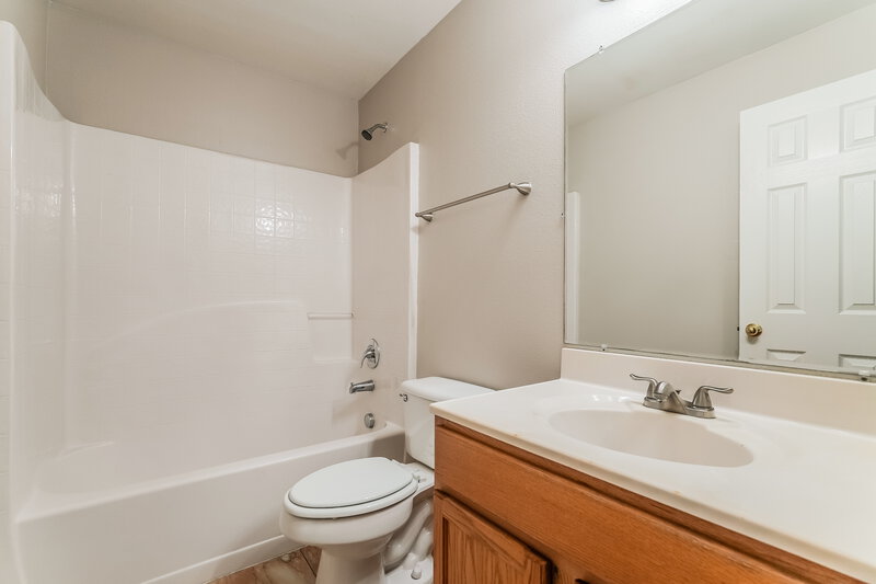 2,480/Mo, 13706 Gentle Woods Ave Riverview, FL 33569 Bathroom View