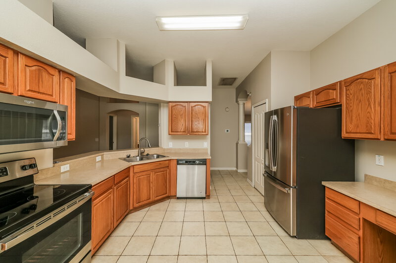 2,355/Mo, 9732 White Barn Way Riverview, FL 33569 Kitchen View