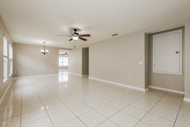 2,115/Mo, 10506 Early Light Ct Riverview, FL 33578 Living Room View 2