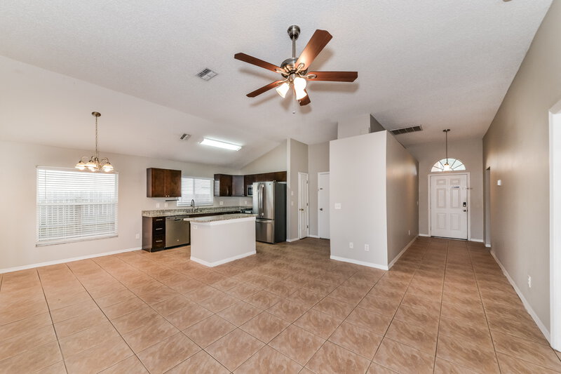 3,320/Mo, 1710 Scotch Pine Dr Brandon, FL 33511 Living Room View 2