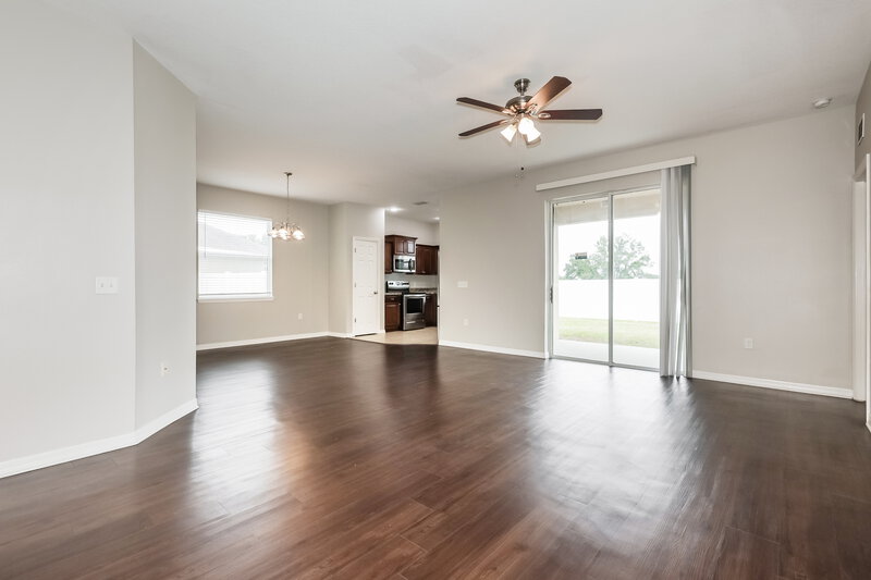 2,050/Mo, 955 Krenson Woods Rd Lakeland, FL 33813 Living Room View