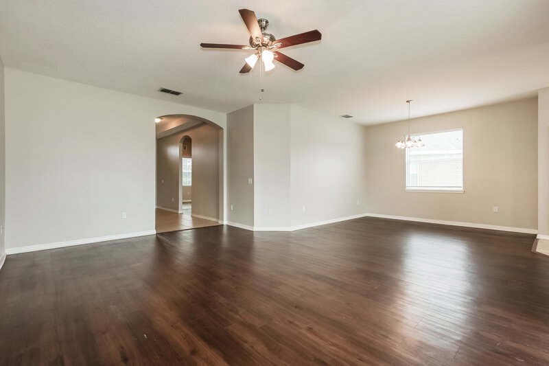 2,050/Mo, 955 Krenson Woods Rd Lakeland, FL 33813 Living Room View 3