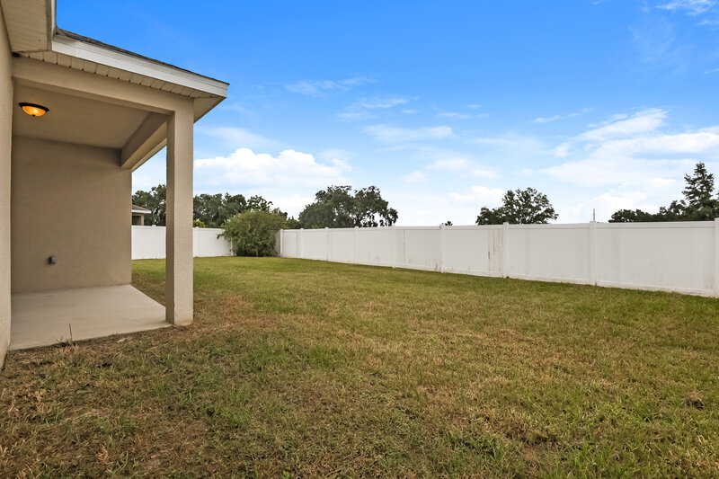 2,050/Mo, 955 Krenson Woods Rd Lakeland, FL 33813 Rear View 2