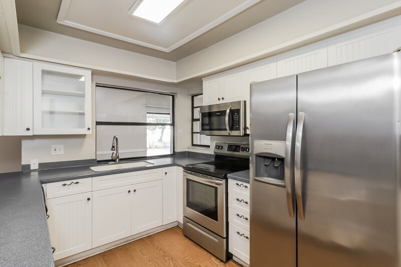 2,030/Mo, 8533 Gum Tree Ave New Port Richey, FL 34653 Kitchen View 2