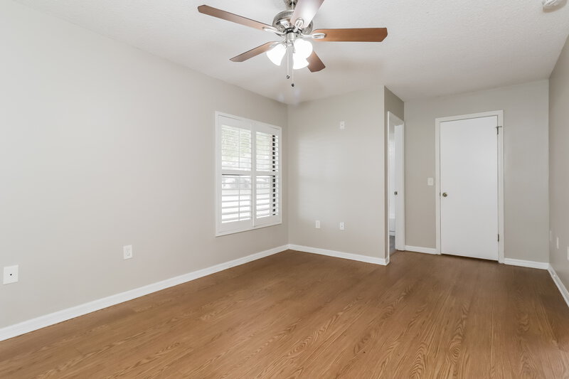 2,030/Mo, 8533 Gum Tree Ave New Port Richey, FL 34653 Main Bedroom View