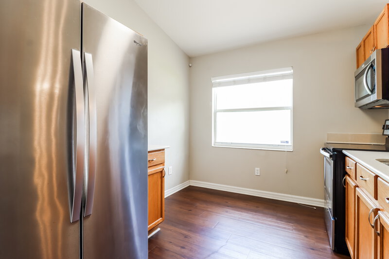 1,890/Mo, 12610 Montford Ln Riverview, FL 33579 Kitchen View 3