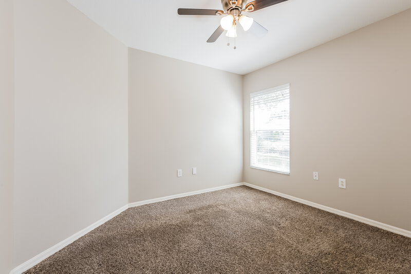 3,360/Mo, 13610 Ogakor Dr Riverview, FL 33579 Main Bedroom View 2