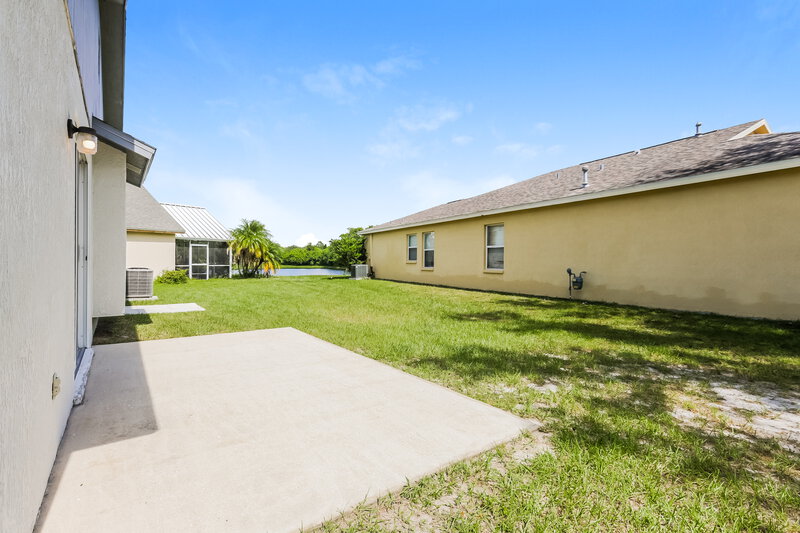 3,360/Mo, 13610 Ogakor Dr Riverview, FL 33579 Backyard View