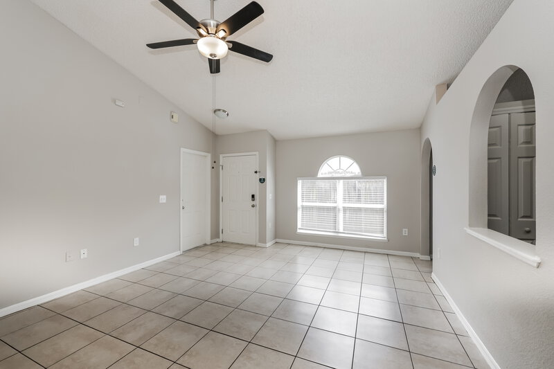 1,905/Mo, 6241 Perdita Court Wesley Chapel, FL 33545 Living Room View 3