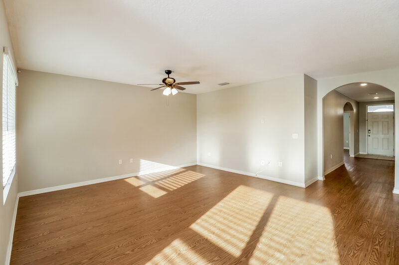1,920/Mo, 586 Hartford Heights St Spring Hill, FL 34609 Living Room View