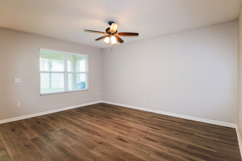 1,945/Mo, 586 Hartford Heights St Spring Hill, FL 34609 Living Room View 2