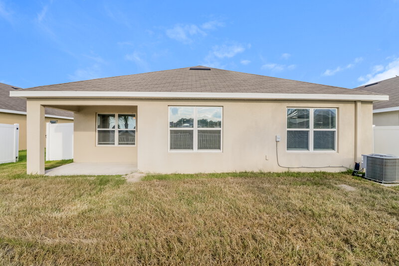 1,920/Mo, 586 Hartford Heights St Spring Hill, FL 34609 Rear View