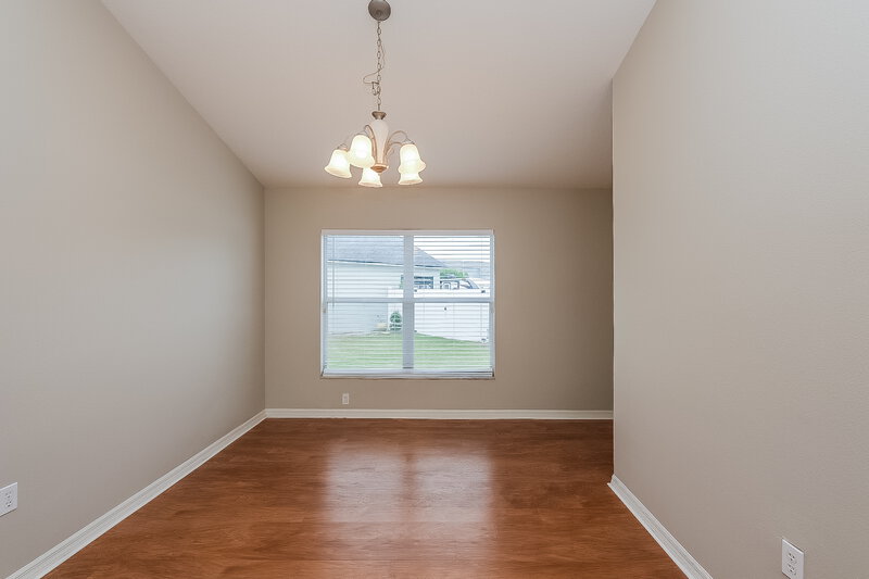 2,305/Mo, 13035 Bridleford Dr Gibsonton, FL 33534 Dining Room View