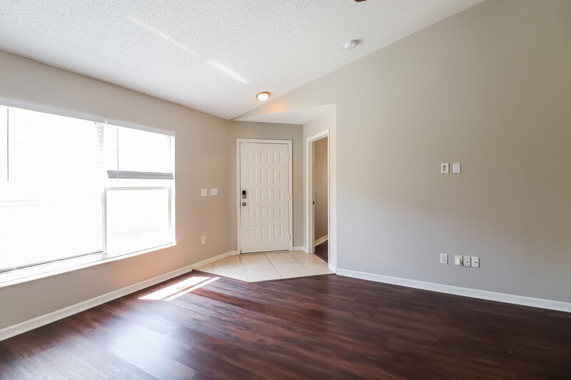 2,135/Mo, 6713 Summer Cove Dr Riverview, FL 33578 Living Room View