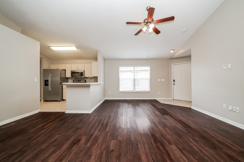 2,160/Mo, 6713 Summer Cove Dr Riverview, FL 33578 Living Room View 2