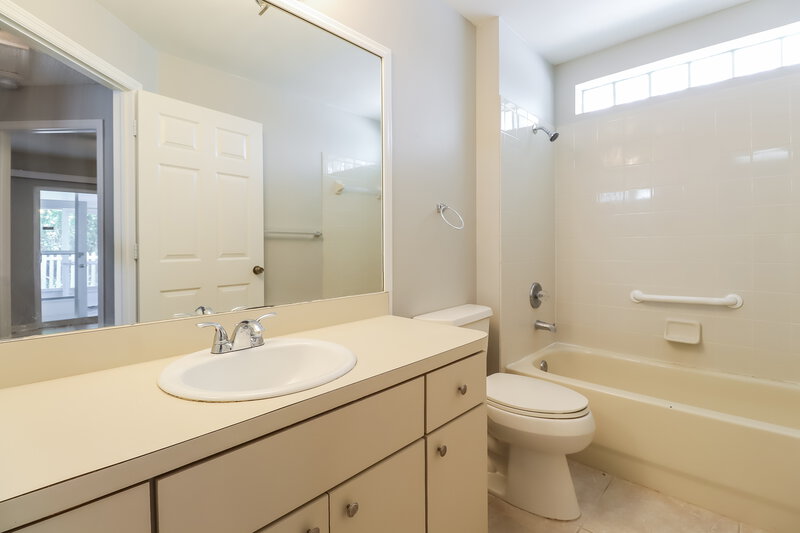 2,135/Mo, 6713 Summer Cove Dr Riverview, FL 33578 Bathroom View