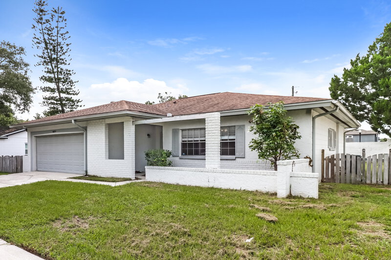 2,350/Mo, 4839 Cypress Tree Dr Tampa, FL 33624 Front View