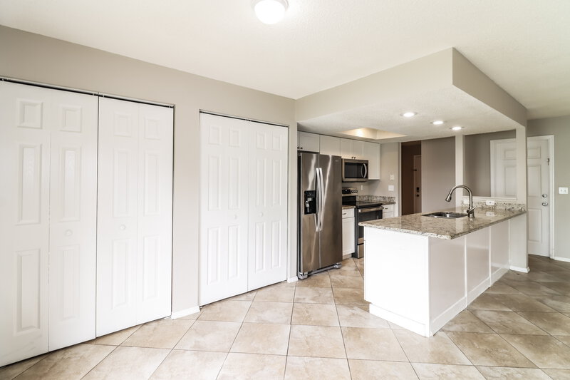 2,350/Mo, 4839 Cypress Tree Dr Tampa, FL 33624 Dining Room View