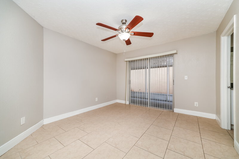 2,235/Mo, 11105 Cherrywood Ln Riverview, FL 33579 Main Bedroom View