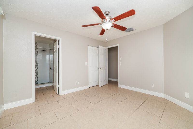 2,235/Mo, 11105 Cherrywood Ln Riverview, FL 33579 Main Bedroom View 2