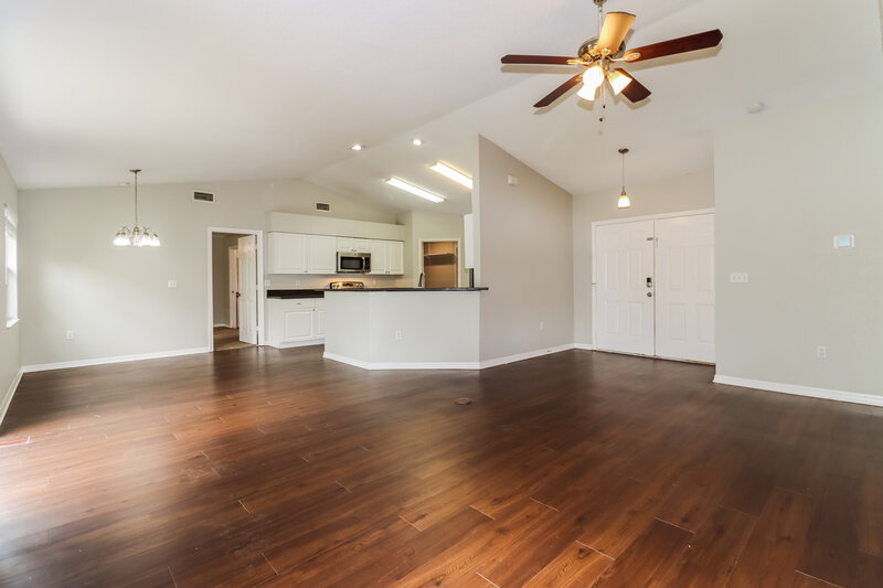 2,180/Mo, 154 Winston Manor Cir Seffner, FL 33584 Living Room View