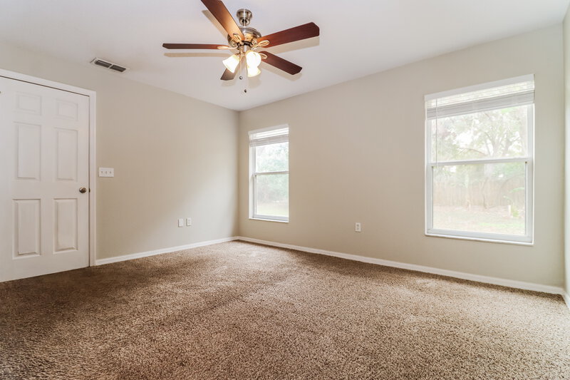 2,180/Mo, 154 Winston Manor Cir Seffner, FL 33584 Main Bedroom View