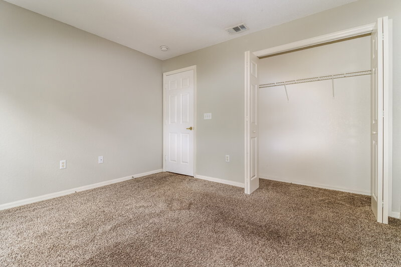2,180/Mo, 154 Winston Manor Cir Seffner, FL 33584 Bedroom View 3